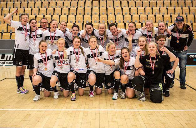 12032351_10154152359094767_256873758_n